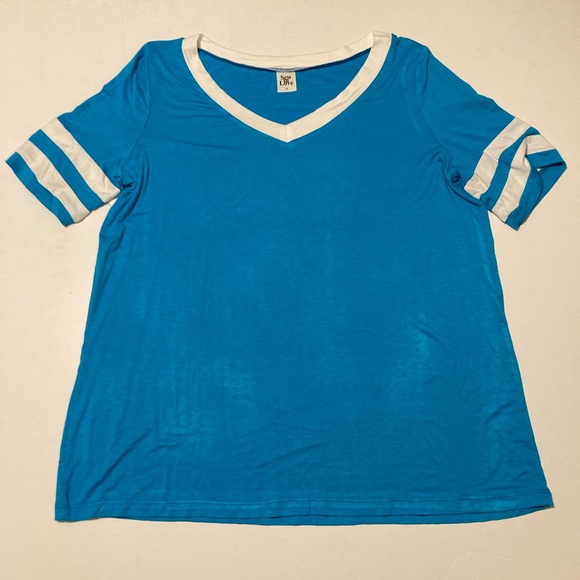 Tops - Sew in love tee